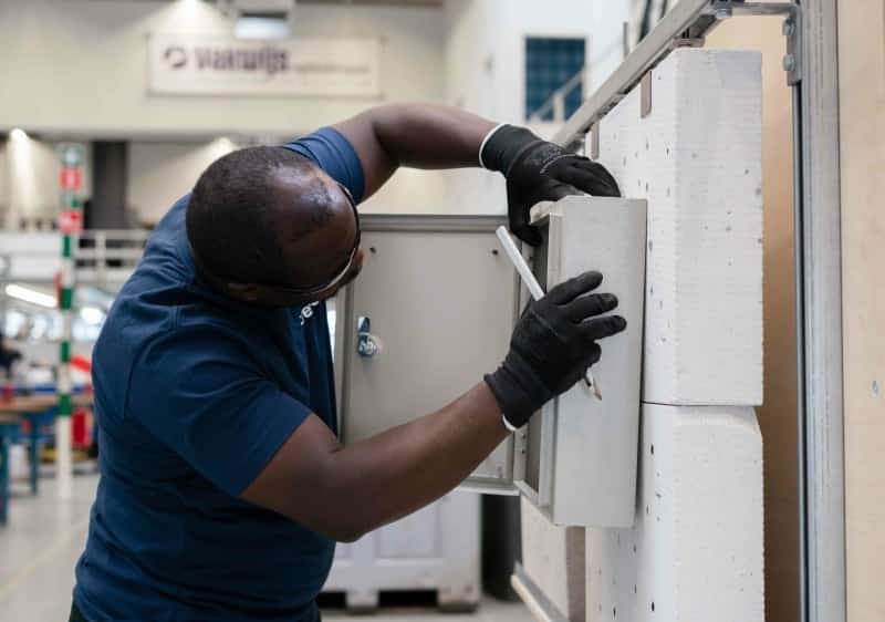 Vakwijs in Amsterdam - omscholen tot zonwering monteur